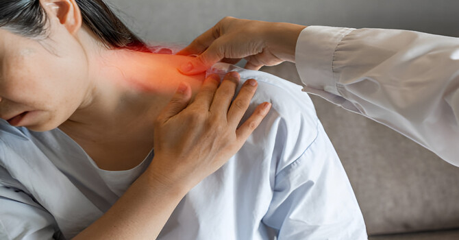 Chiropractic Techniques for Frozen Shoulder: Restoring Mobility and Reducing Pain image